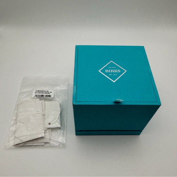 BIRKS BIRTHSTONE BLUE SAPPHIRE STUD EARRINGS – 18K WHITE GOLD (750) - Picture 7 of 7